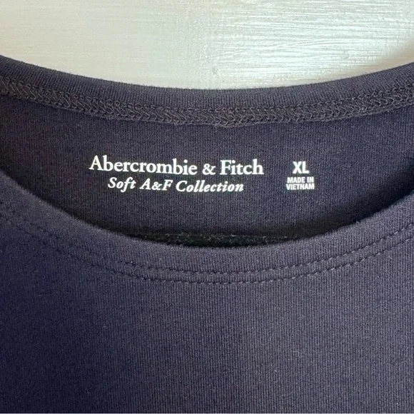 Abercrombie & Fitch | Cropped High-Neck Tank, Black, Size XL - NWT - Picture 3 of 6